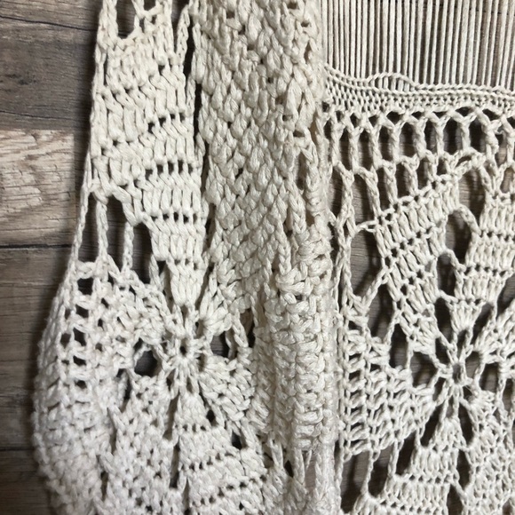 Boho Crochet Sleeveless Vest in Cream XS - Picture 2 of 8
